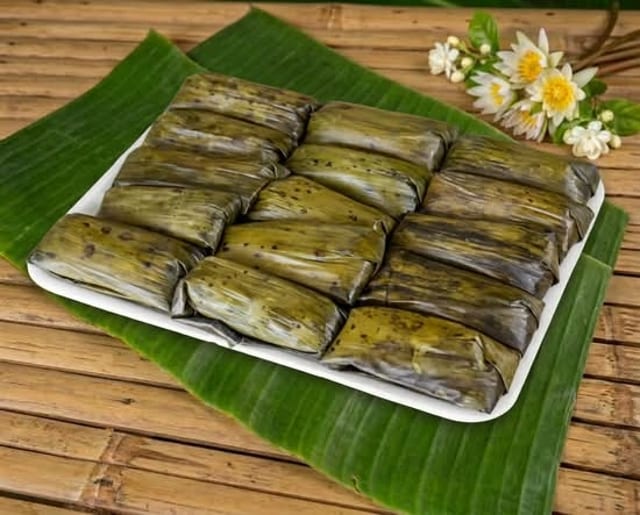 Steamed Tapioca Dumpling Filled with Pork Belly & Shrimp (Bánh Bột Lọc) To-Go Only.