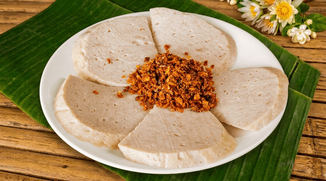Thêm Chả Lụa (Extra Pork Roll).